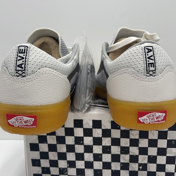 Vans Men’s Ave Knit. White/Gum
VN0005UW9DH
Sneakers - Picture 13 of 16